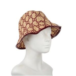 Neutral raffia Gucci patterned bucket hat. Designer size L.